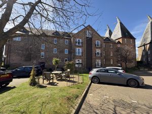 Photo 8- click for photo gallery